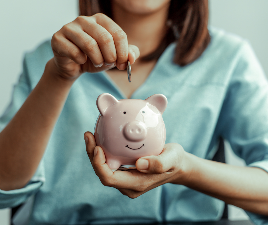 The Best Savings Accounts in the USA for Single Professional Women Over 40